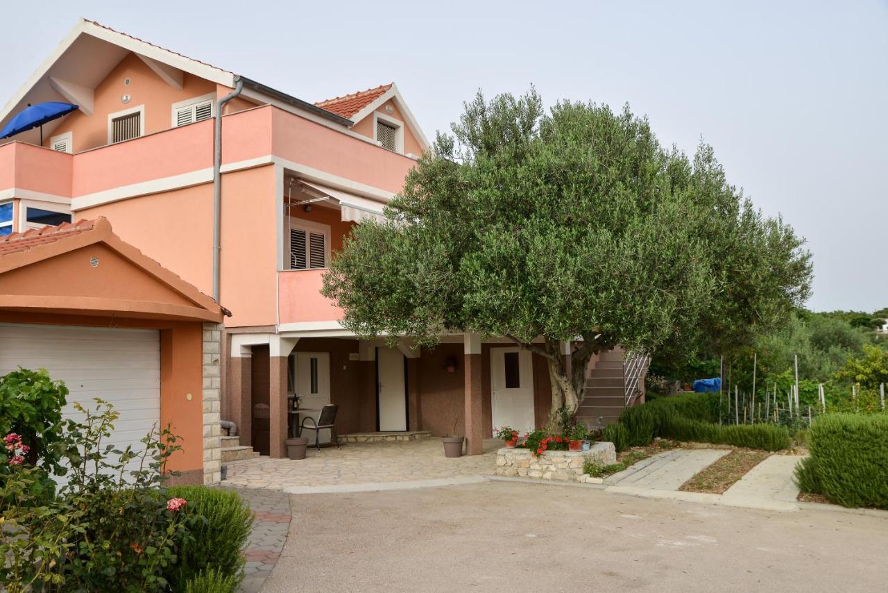 Jovici  Apartment Olive מראה חיצוני תמונה