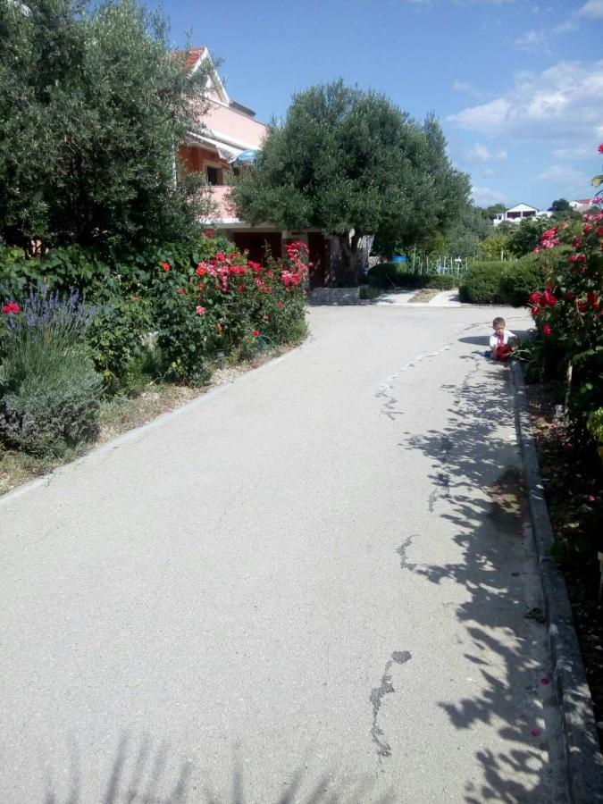 Jovici  Apartment Olive מראה חיצוני תמונה