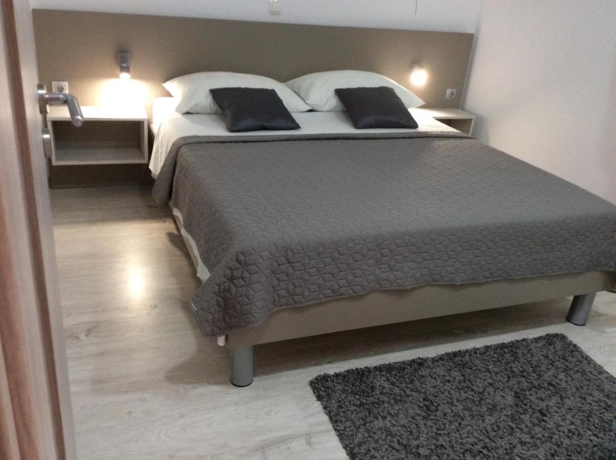 Jovici  Apartment Olive מראה חיצוני תמונה