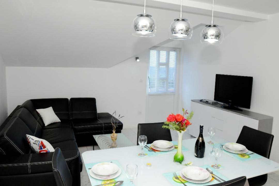 Jovici  Apartment Olive מראה חיצוני תמונה