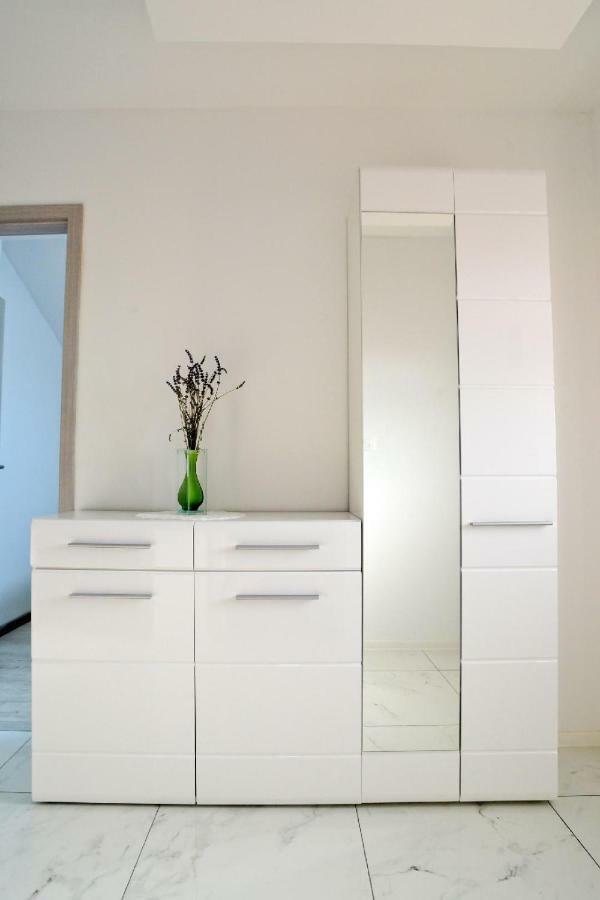 Jovici  Apartment Olive מראה חיצוני תמונה